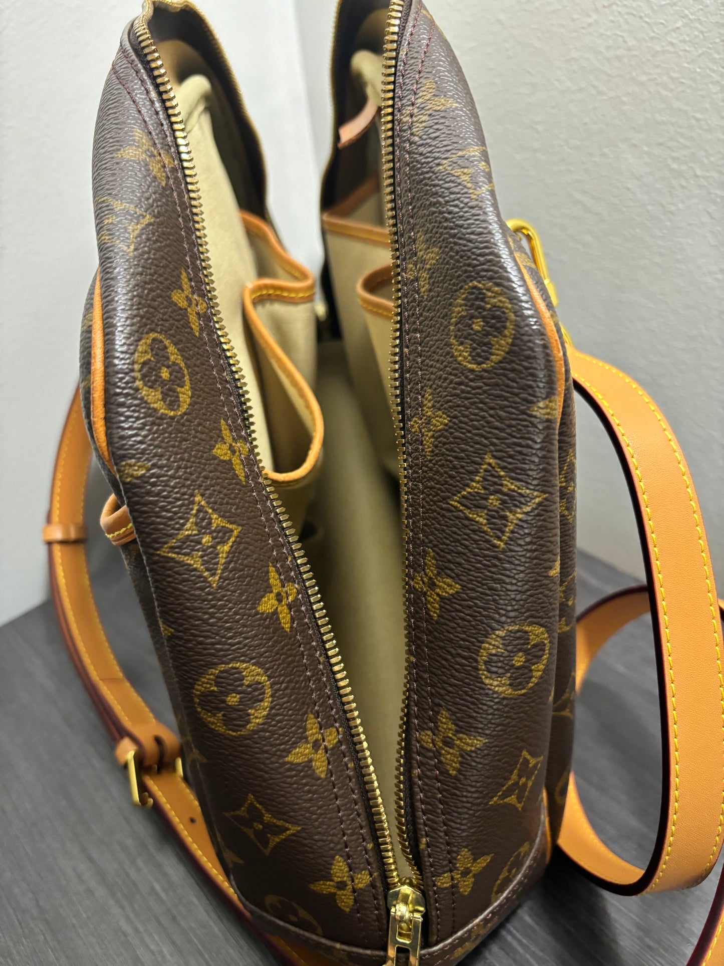 #223 LOUIS VUITTON Deauville