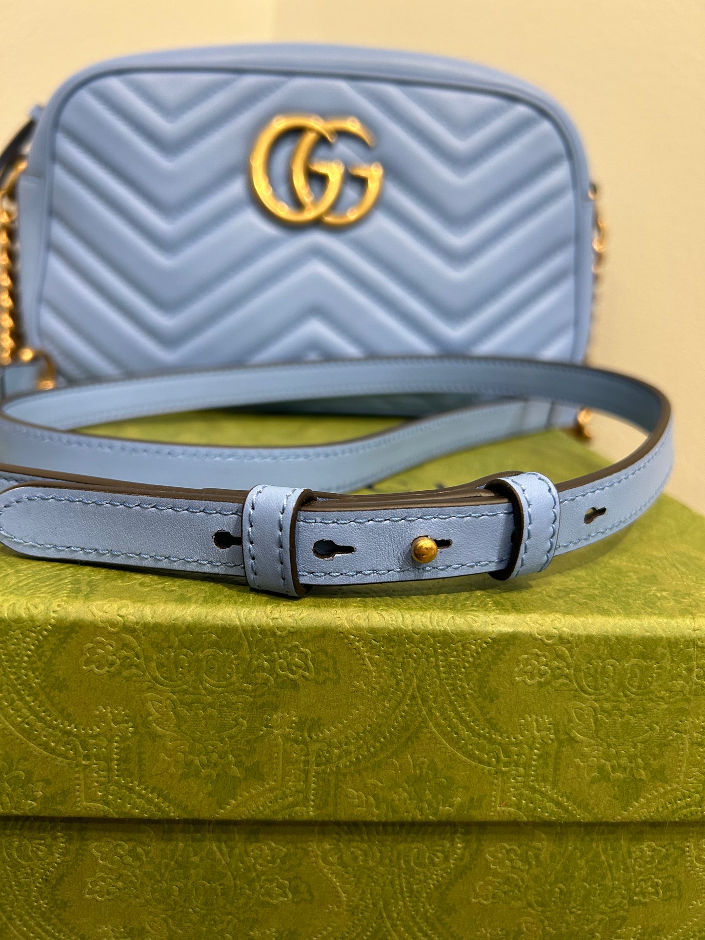 NEW GUCCI GG MARMONT SMALL SHOULDER BAG
