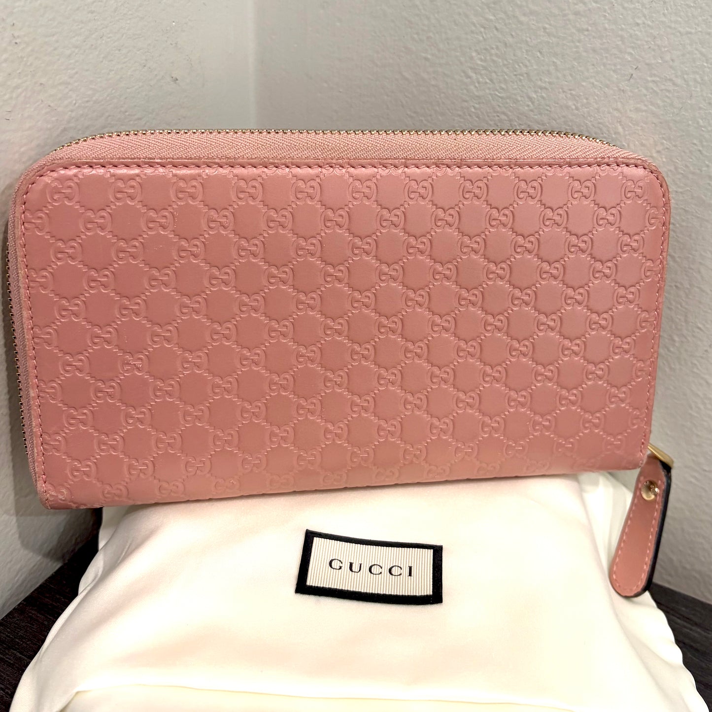 #1101-18 GUCCI Pink Guccissima Zip Wallet