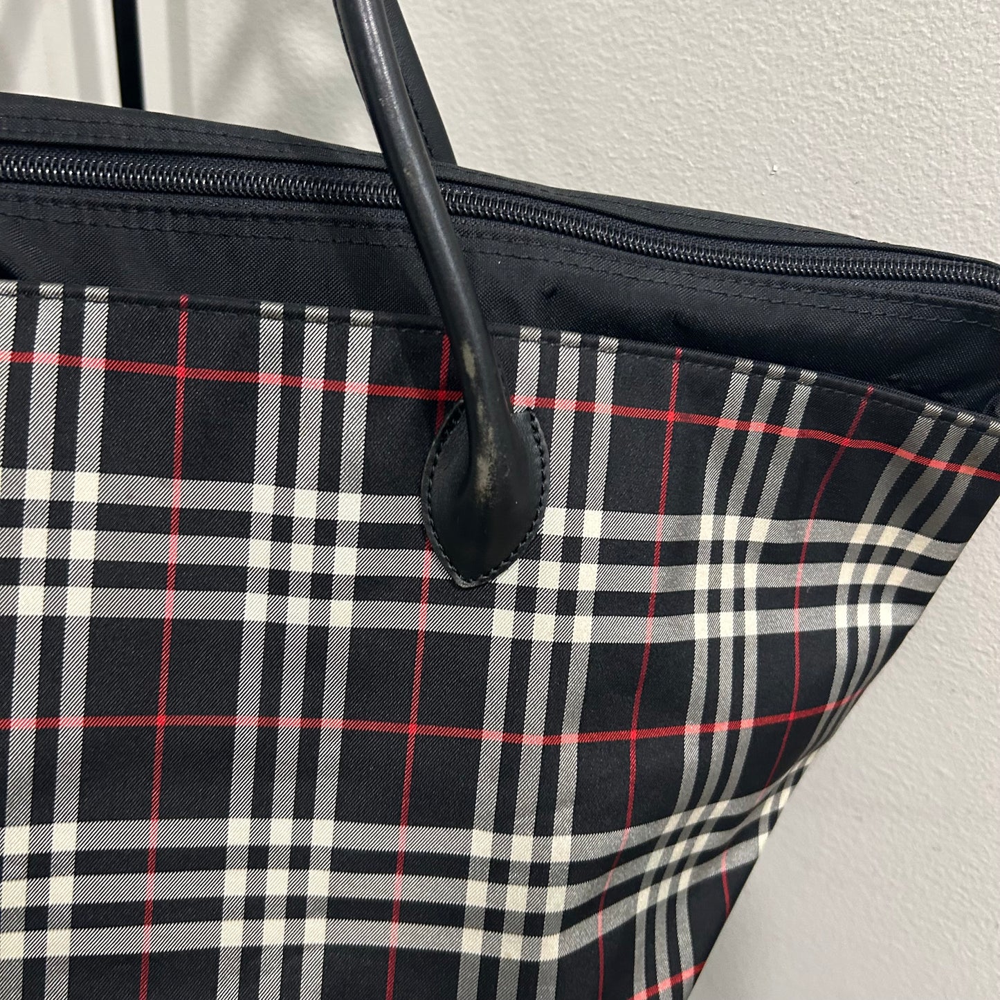 1015 BURBERRY Black Tote