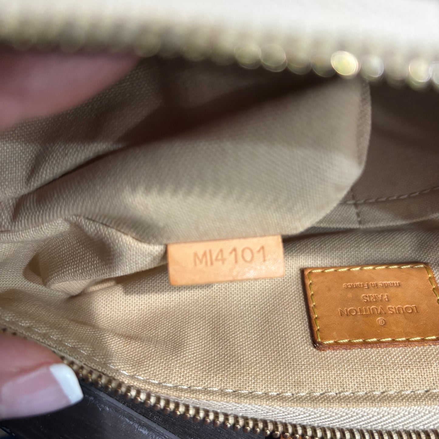 1127 LOUIS VUITTON Damier Azur Siracusa PM