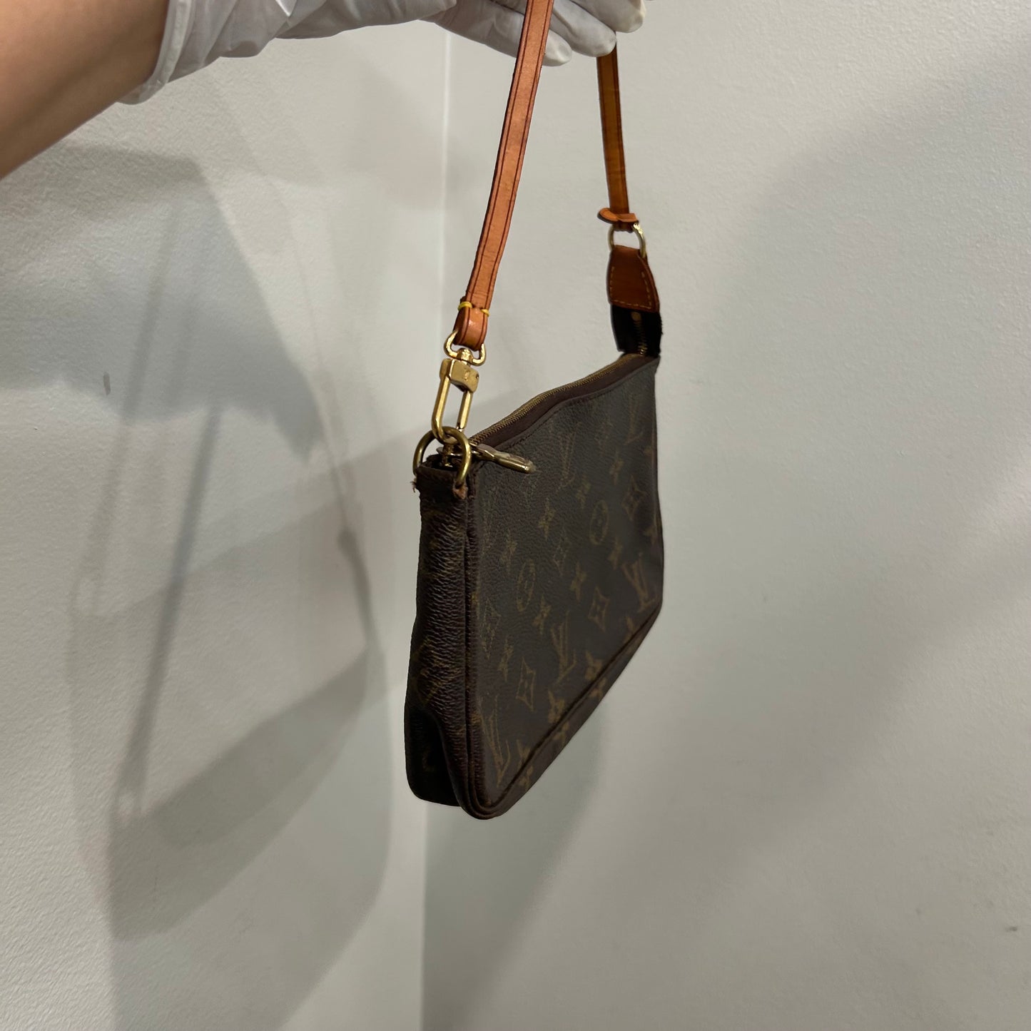 #311 LOUIS VUITTON Pochette