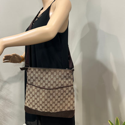 1013 GUCCI Messenger