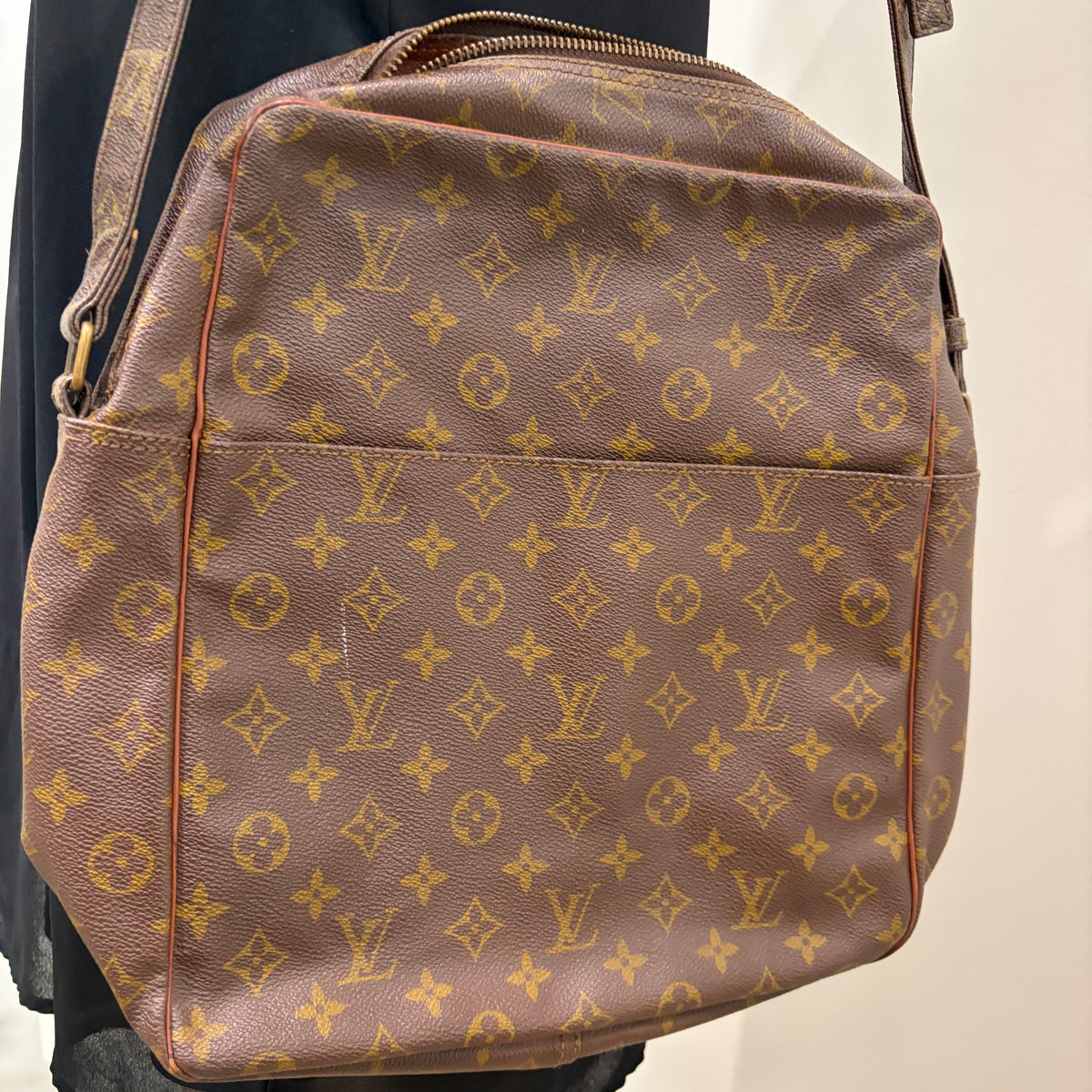 #111 LOUIS VUITTON Marceau GM