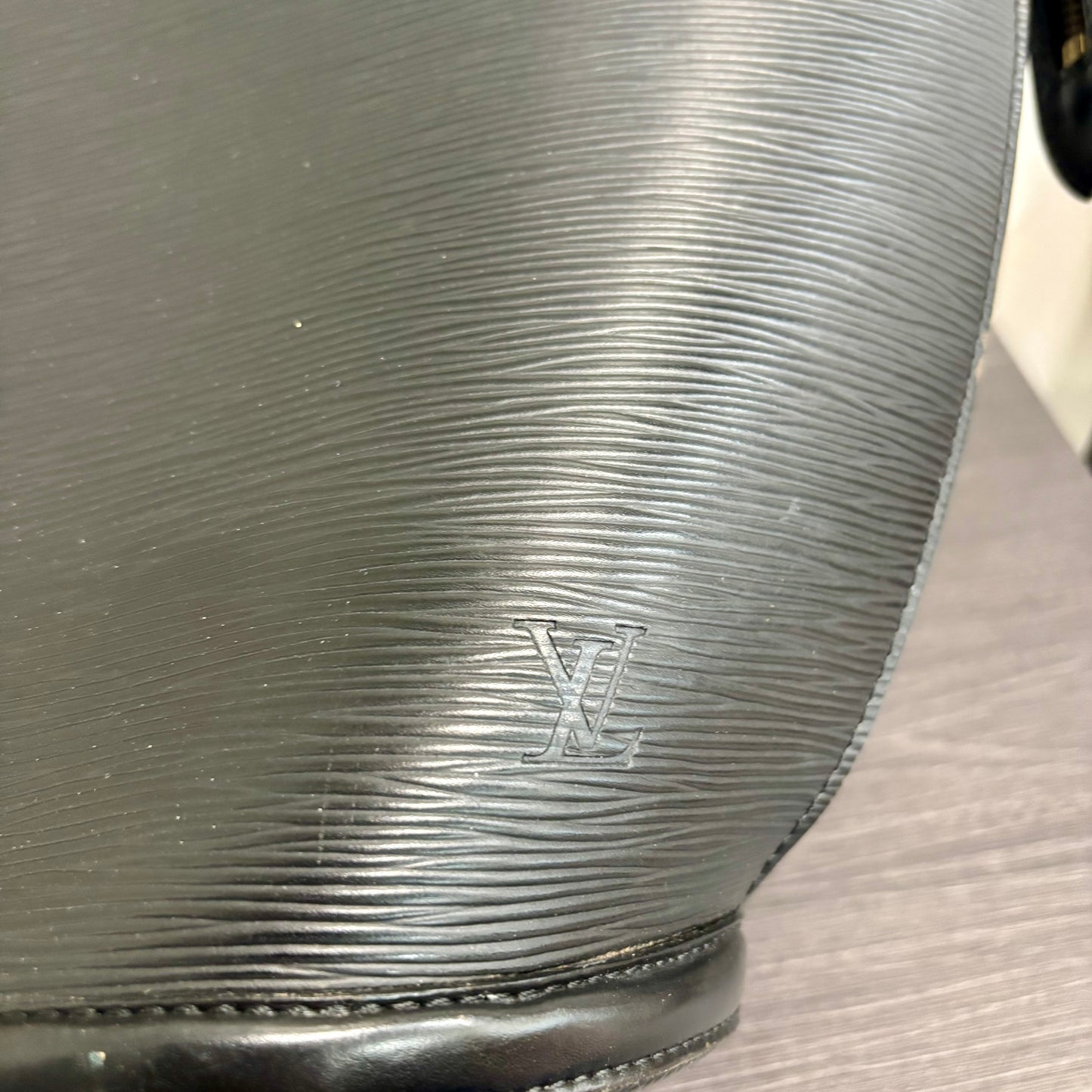 1119 LOUIS VUITTON Saint Jacques GM