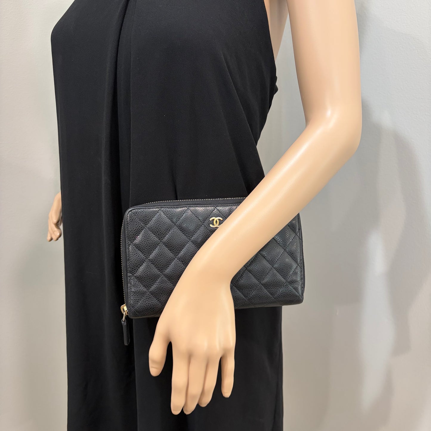 #3235 CHANEL 2014-2015 Black Zip Wallet