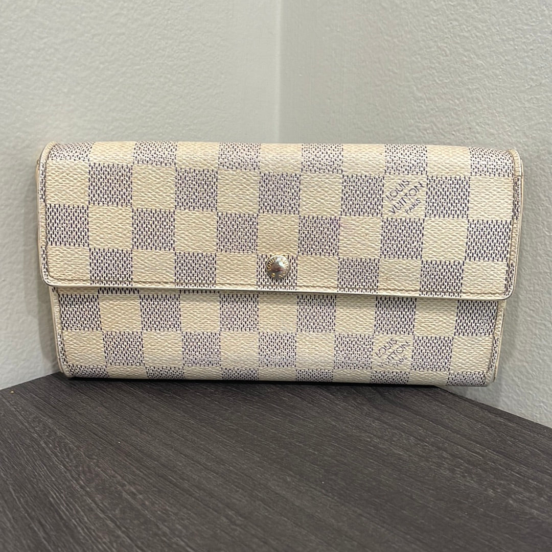 SOLD! Louis Vuitton Damier Wallet