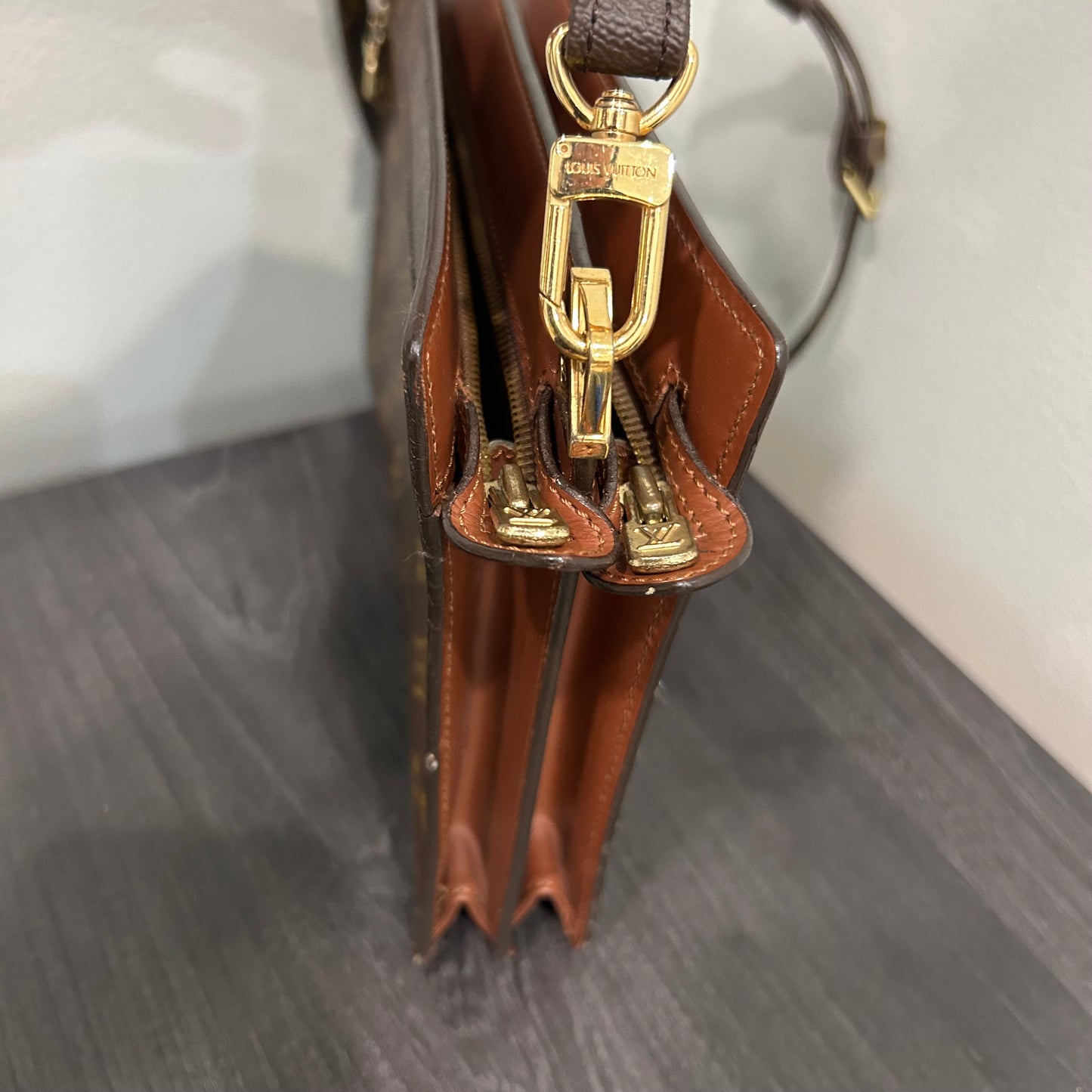 #211 RARE! LOUIS VUITTON Angian
