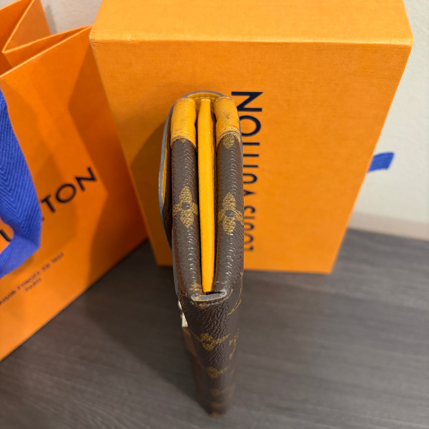 #1101-01 LOUIS VUITTON Limited Edition Portefeuille Elysee Wallet with Removable Chain