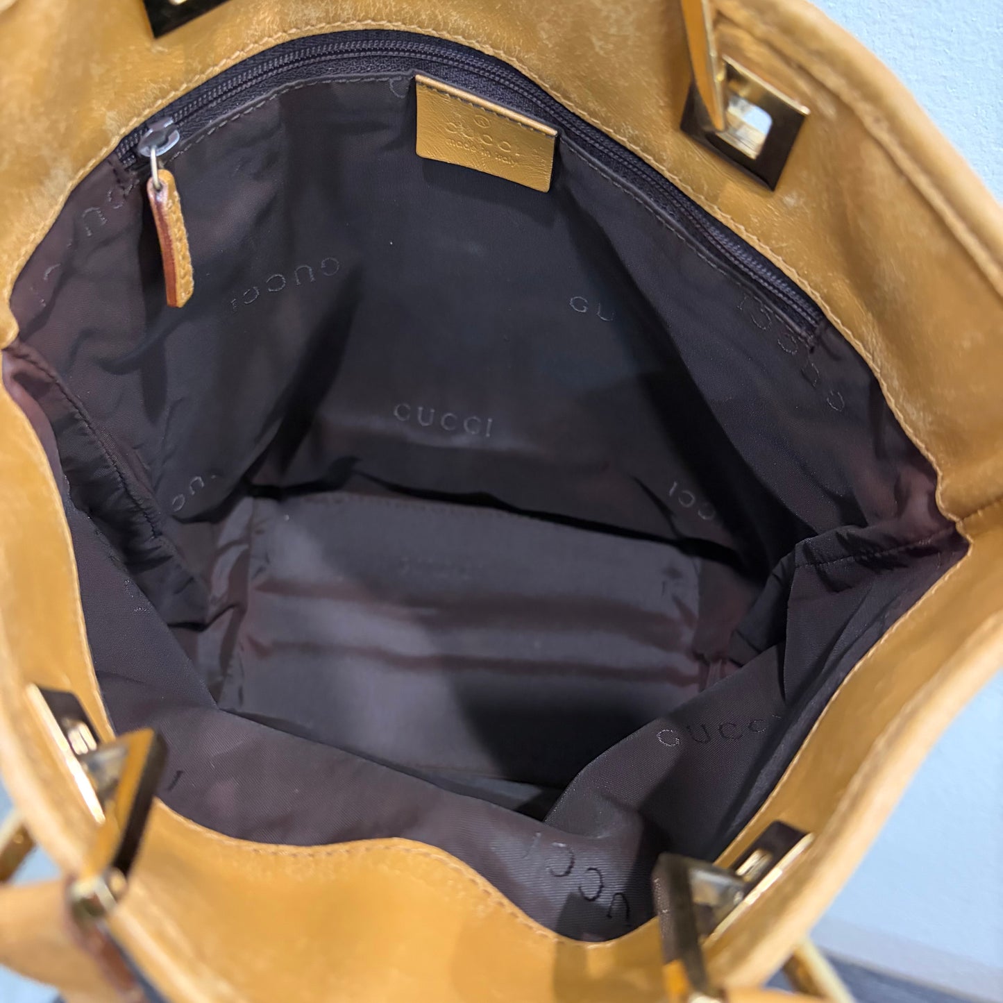 #8207 GUCCI GG Canvas Eclipse Tote