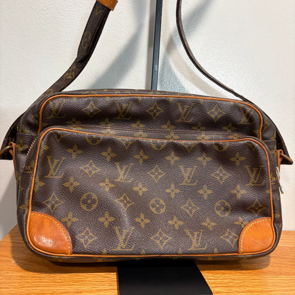 #108 LOUIS VUITTON Nile Crossbody