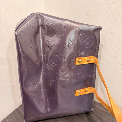 #8201 LOUIS VUITTON Purple Vernis Reade PM