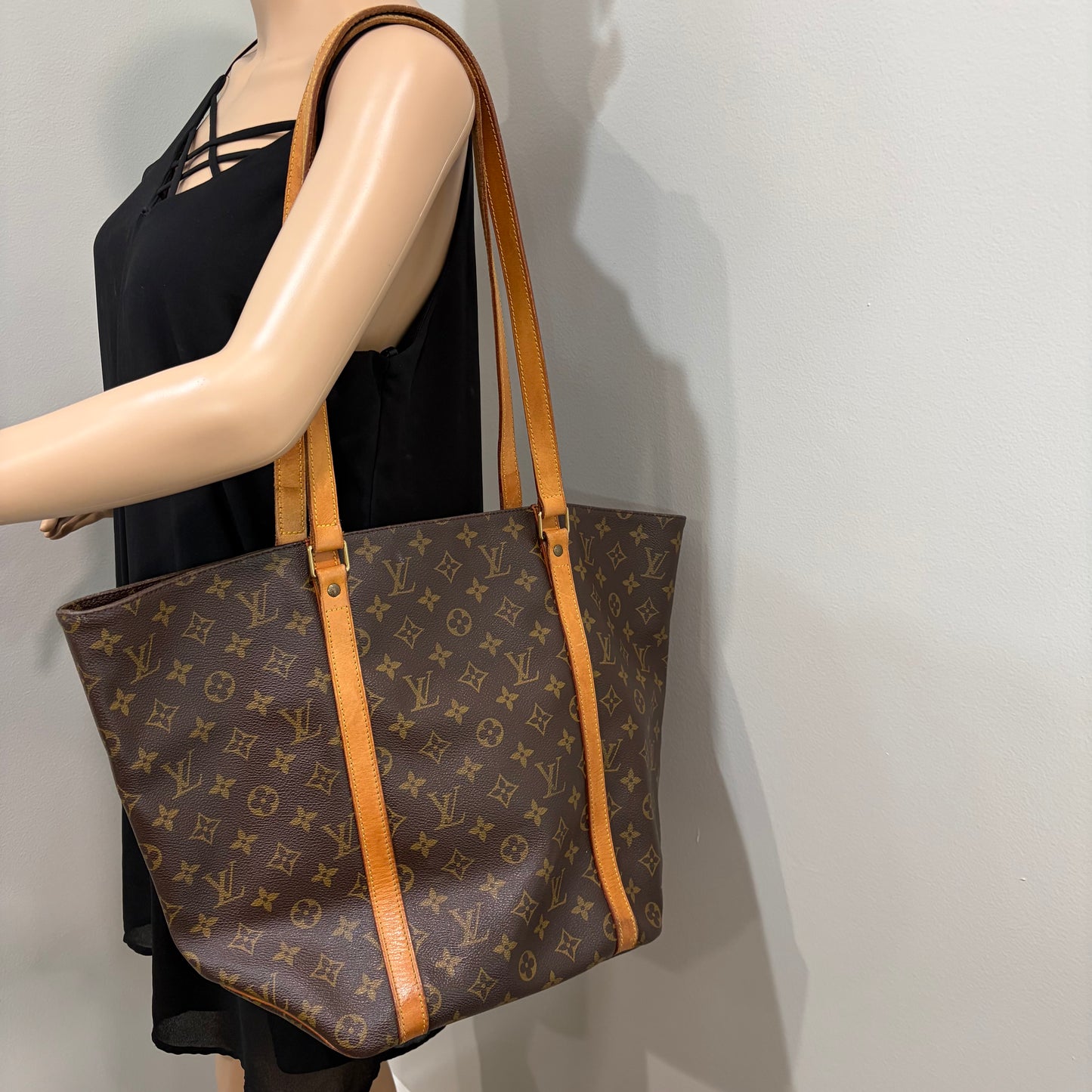 #1111 LOUIS VUITTON Sac Shopping Tote