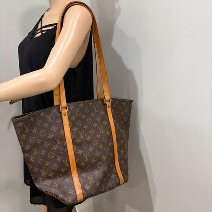 #1111 LOUIS VUITTON Sac Shopping Tote