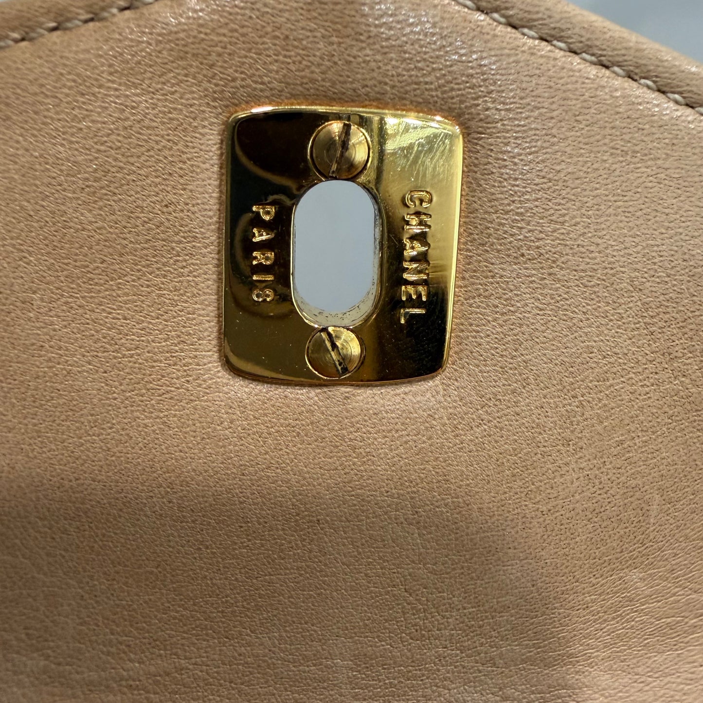 #1103 CHANEL Vintage Beige Lambskin Belt Bag