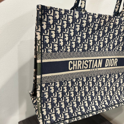 CLEARANCE CHRISTIAN DIOR Large Book Tote #271 (MSRP $3520)