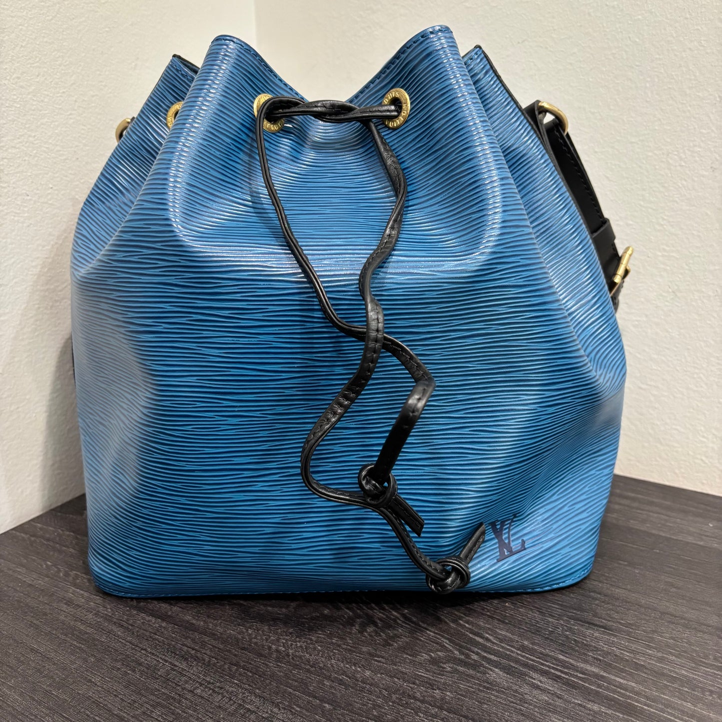 CLEARANCE #353 LOUIS VUITTON Epi Petit Noe