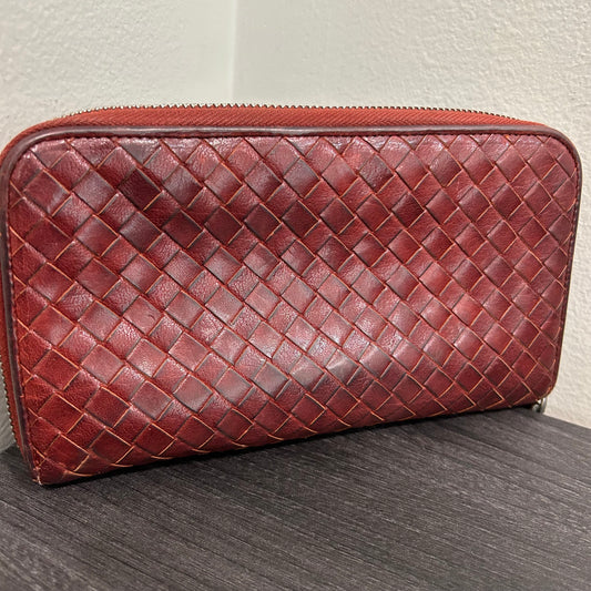 SOLD! Bottega Venneta Zip Wallet