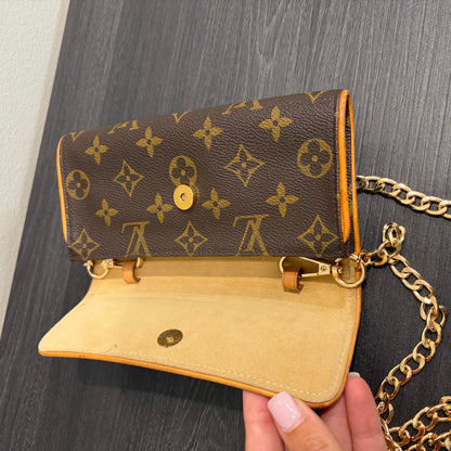 #3214 LOUIS VUITTON Monogram Pochette