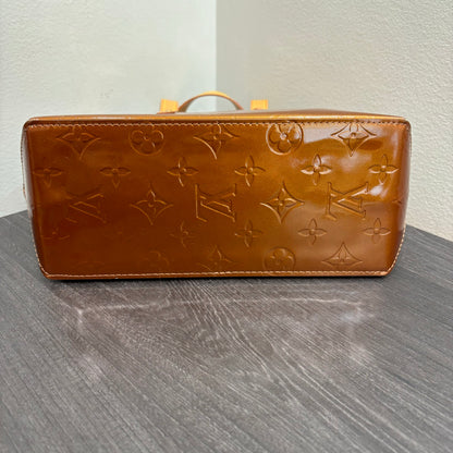 #297  LOUIS VUITTON Reade Vernis PM