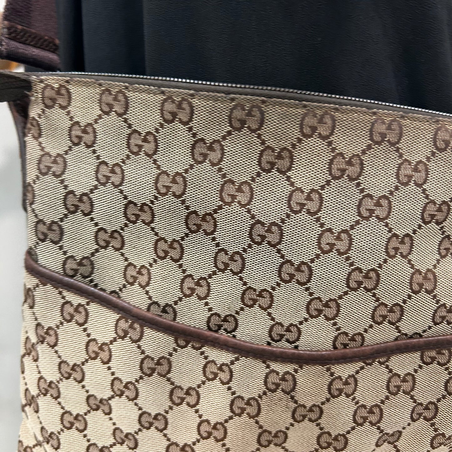 1013 GUCCI Messenger
