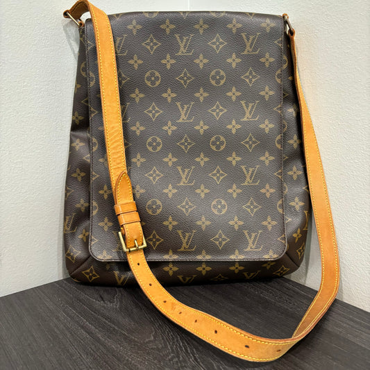 #335 LOUIS VUITTON Musette