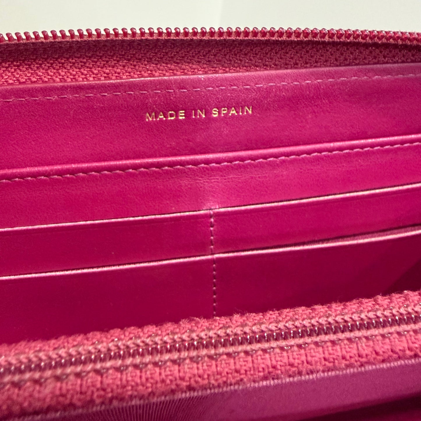#1714 CHANEL Pink Zip Wallet