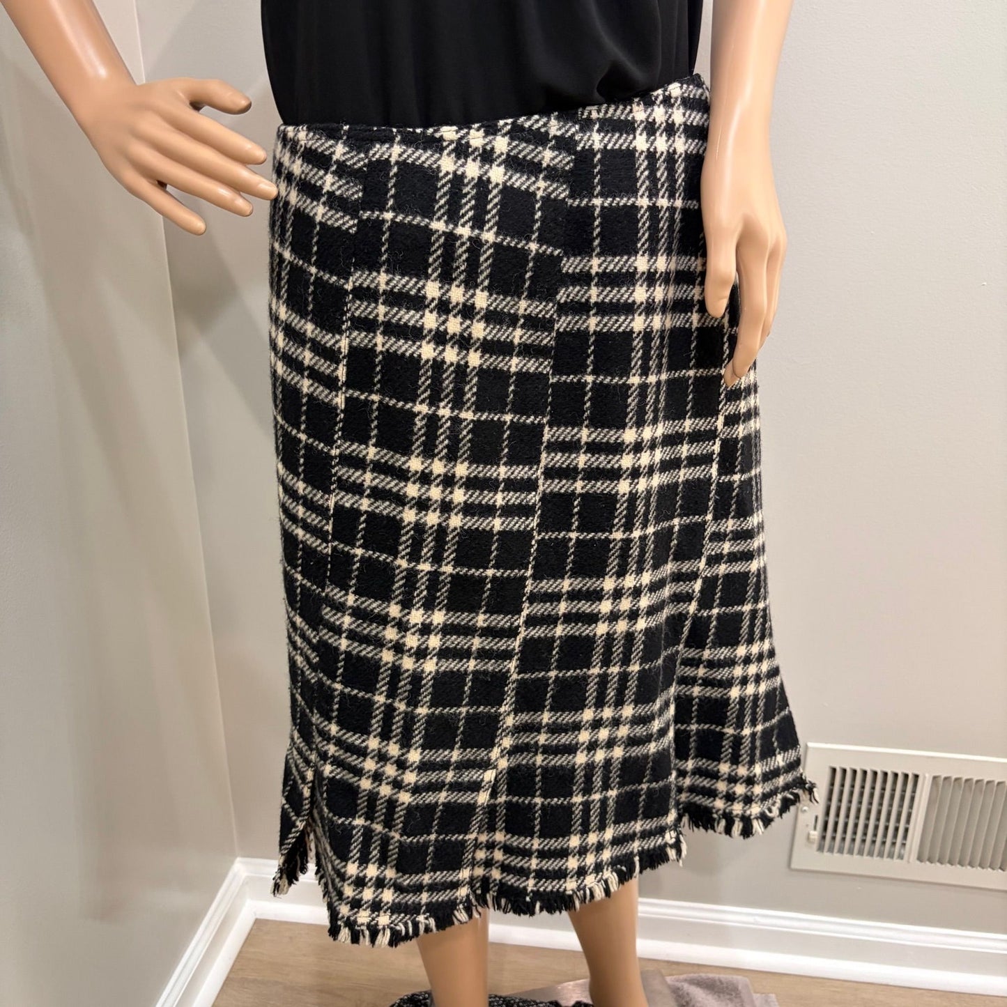 #103 BURBERRY Skirt U.S.size 6-8