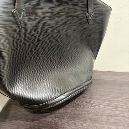 #8227 LOUIS VUITTON Epi Leather St Jacques GM