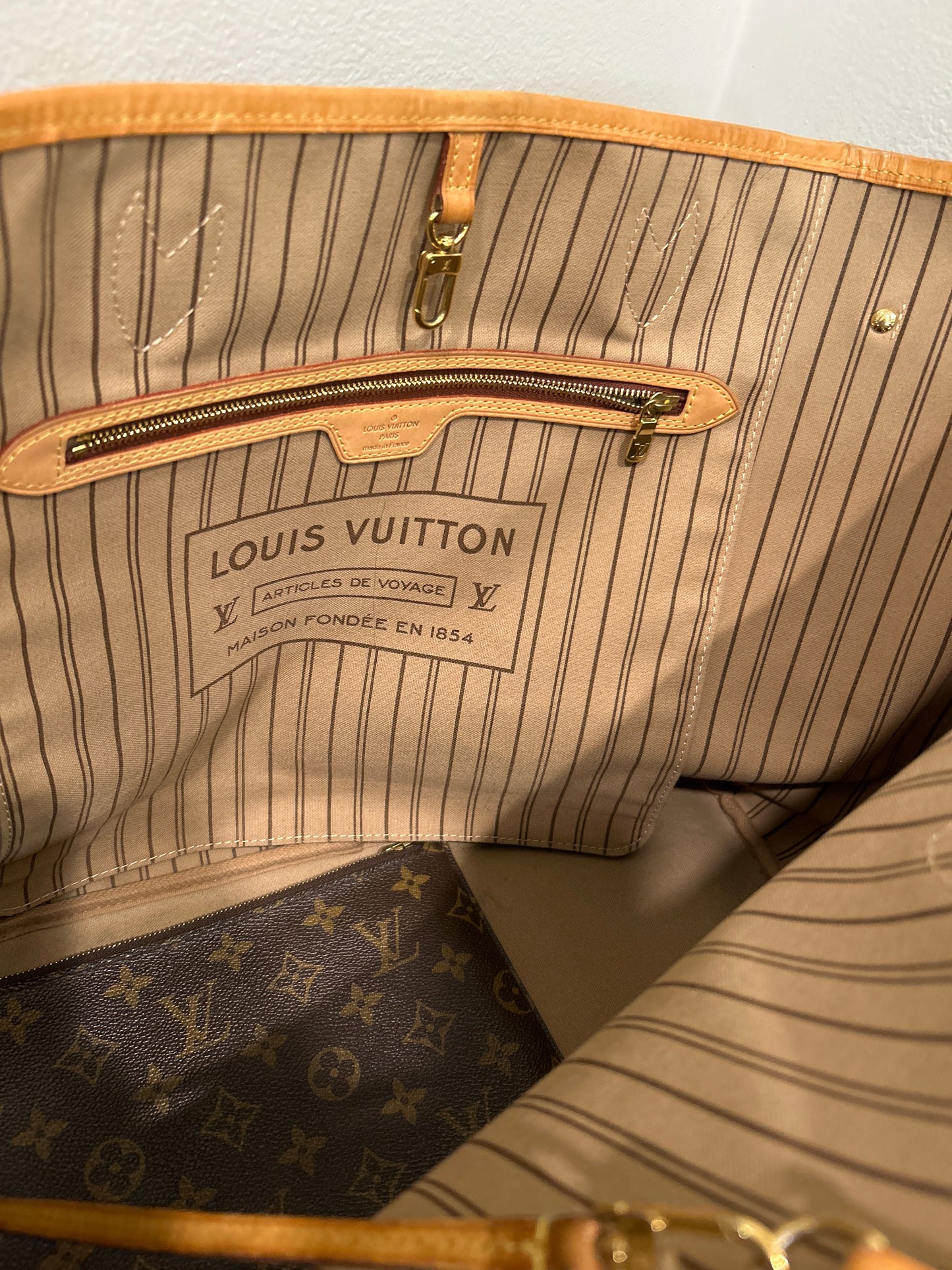 Louis Vuitton Monogram Neverfull GM w/ Pouch