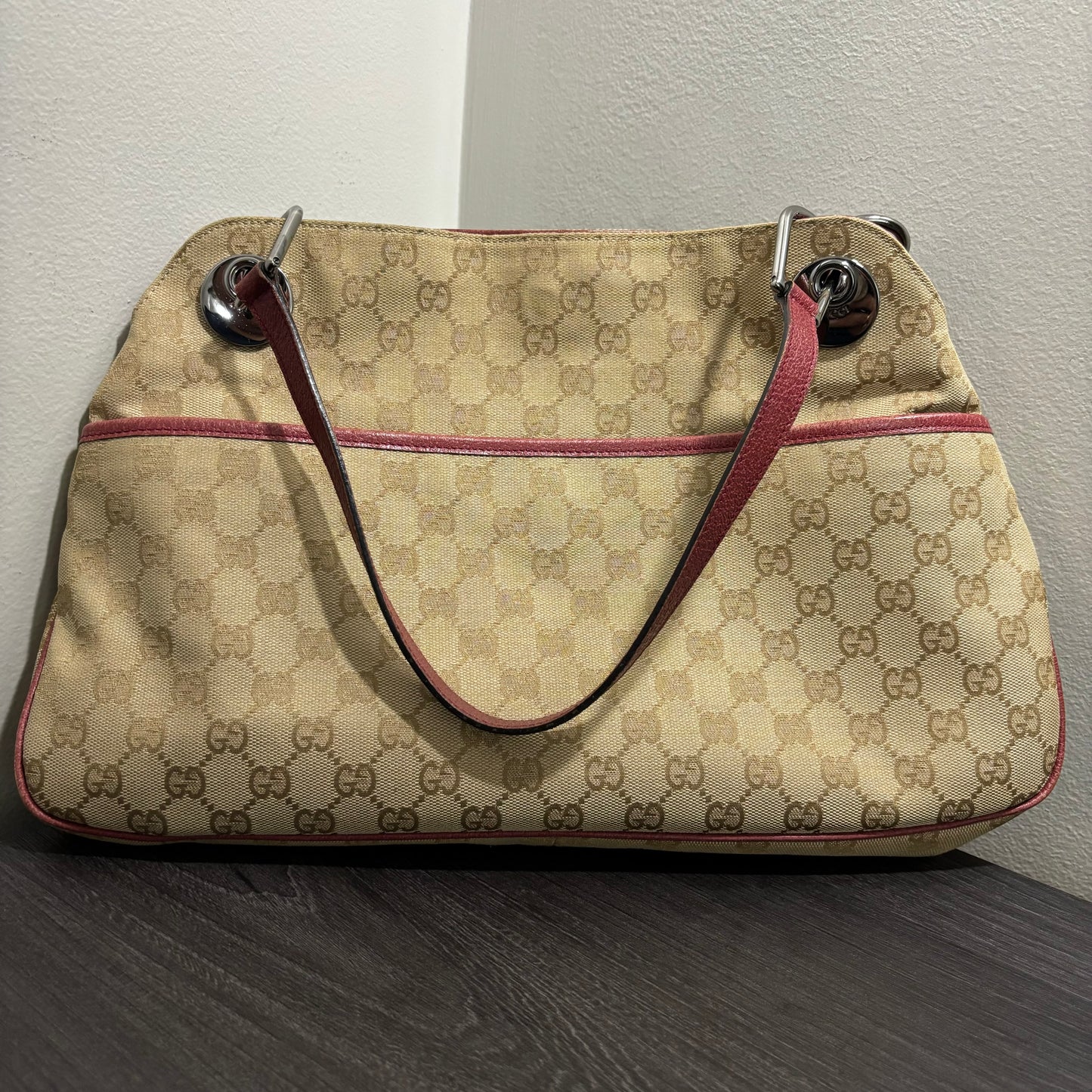 #237 Gucci Tote