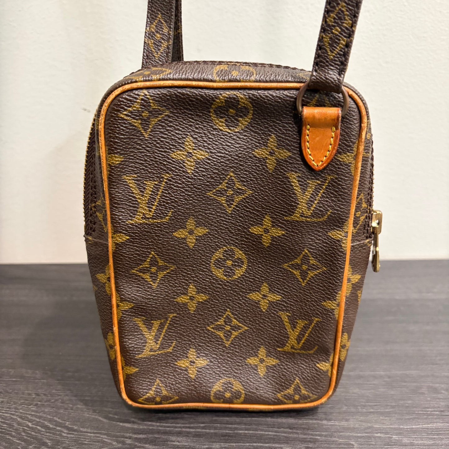 8910 LOUIS VUITTON Monogram Amazone PM Crossbody