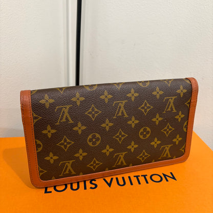 #8242 LOUIS VUITTON Monogram Dame 26 with Removable Chain