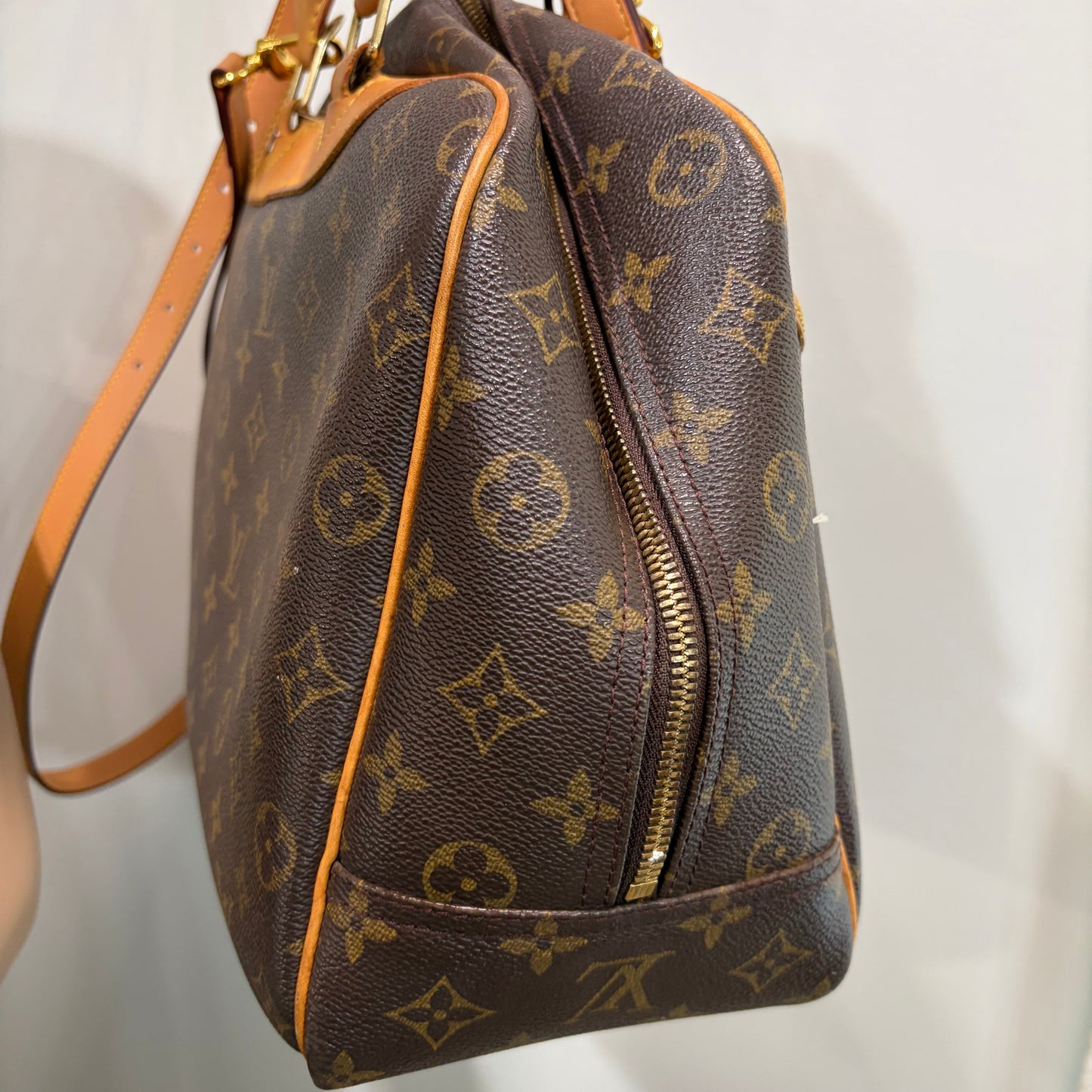 #1116 LOUIS VUITTON Monogram Deauville
