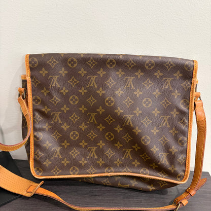 #3206 LOUIS VUITTON  Monogram  Gibeciere GM