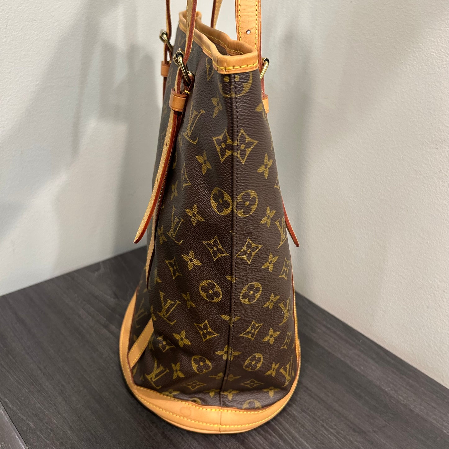 #417 LOUIS VUITTON Bucket GM