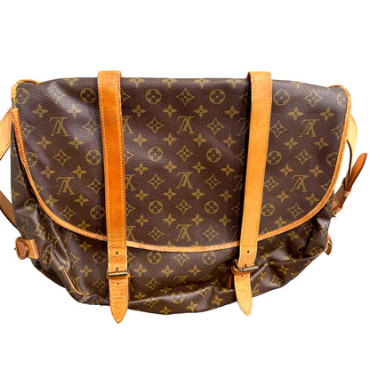 #8267 LOUIS VUITTON Saumur 43