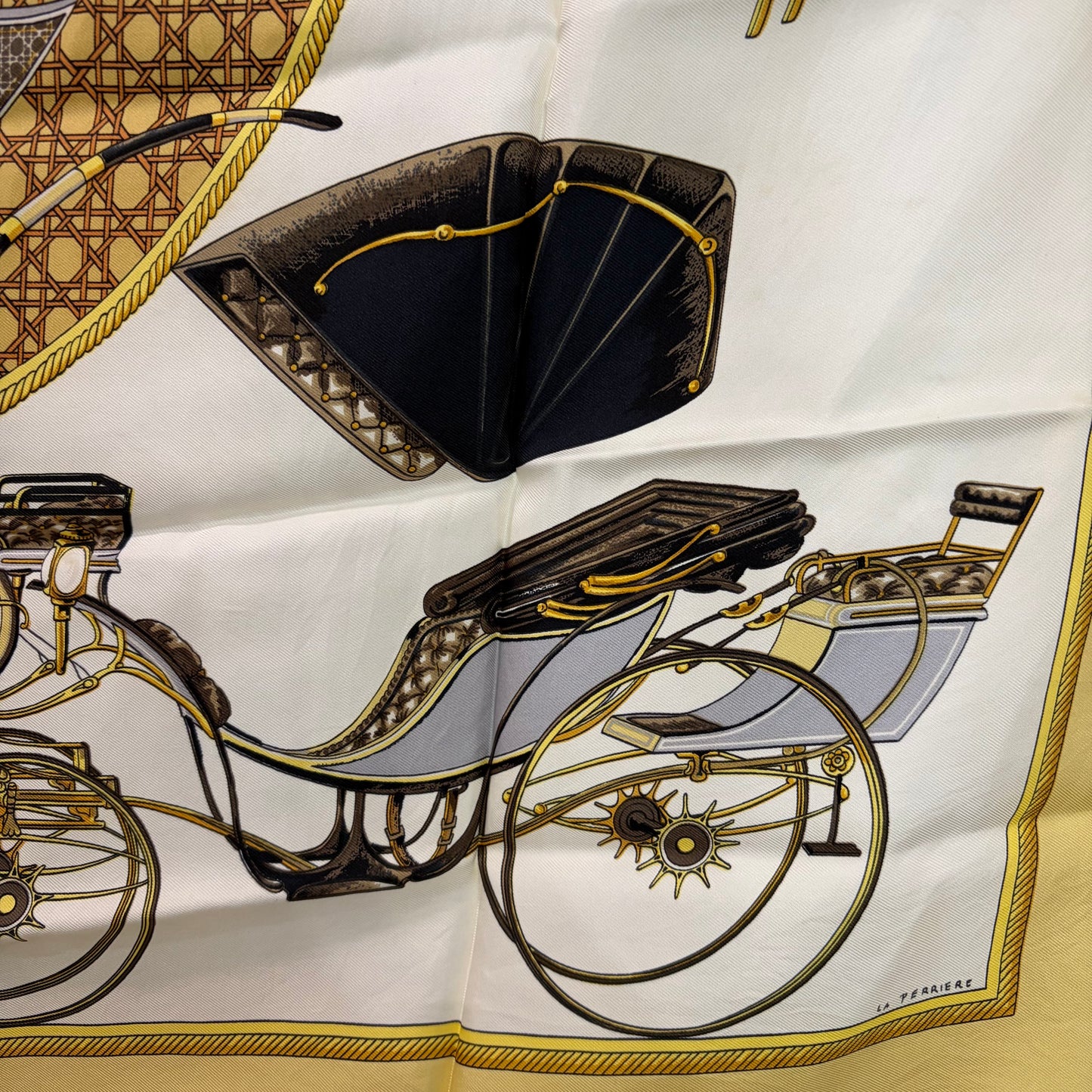 #8233 HERMES 90cm Silk Scarf