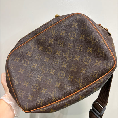 #1127 LOUIS VUITTON Monogram Reporter PM