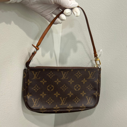 #306 LOUIS VUITTON Pochette