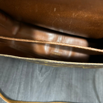 #228 LOUIS VUITTON Cartouchiere GM