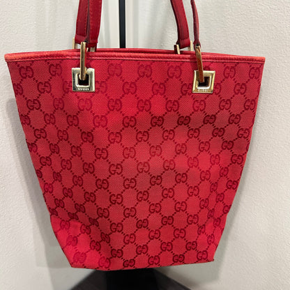 1056 GUCCI Canvas Bucket Tote