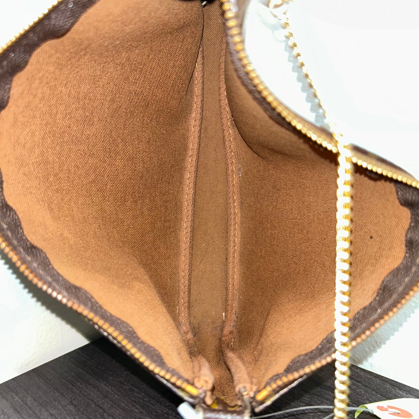 CLEARANCE #1005 LOUIS VUITTON Monogram Pochette