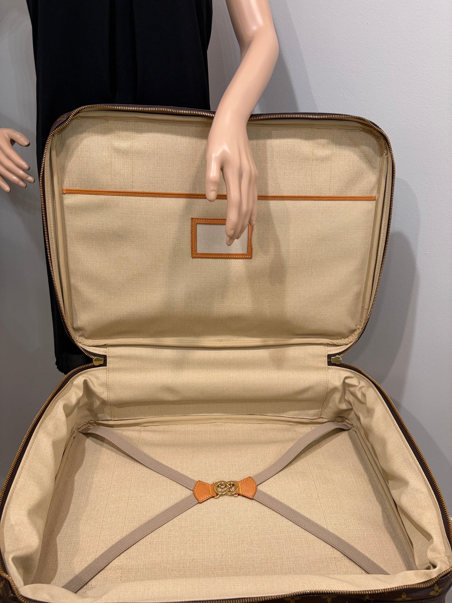 #3201 LOUIS VUITTON Monogram Satellite 53 Luggage