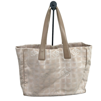 1012 CHANEL Travel Ligne Tote Neutral