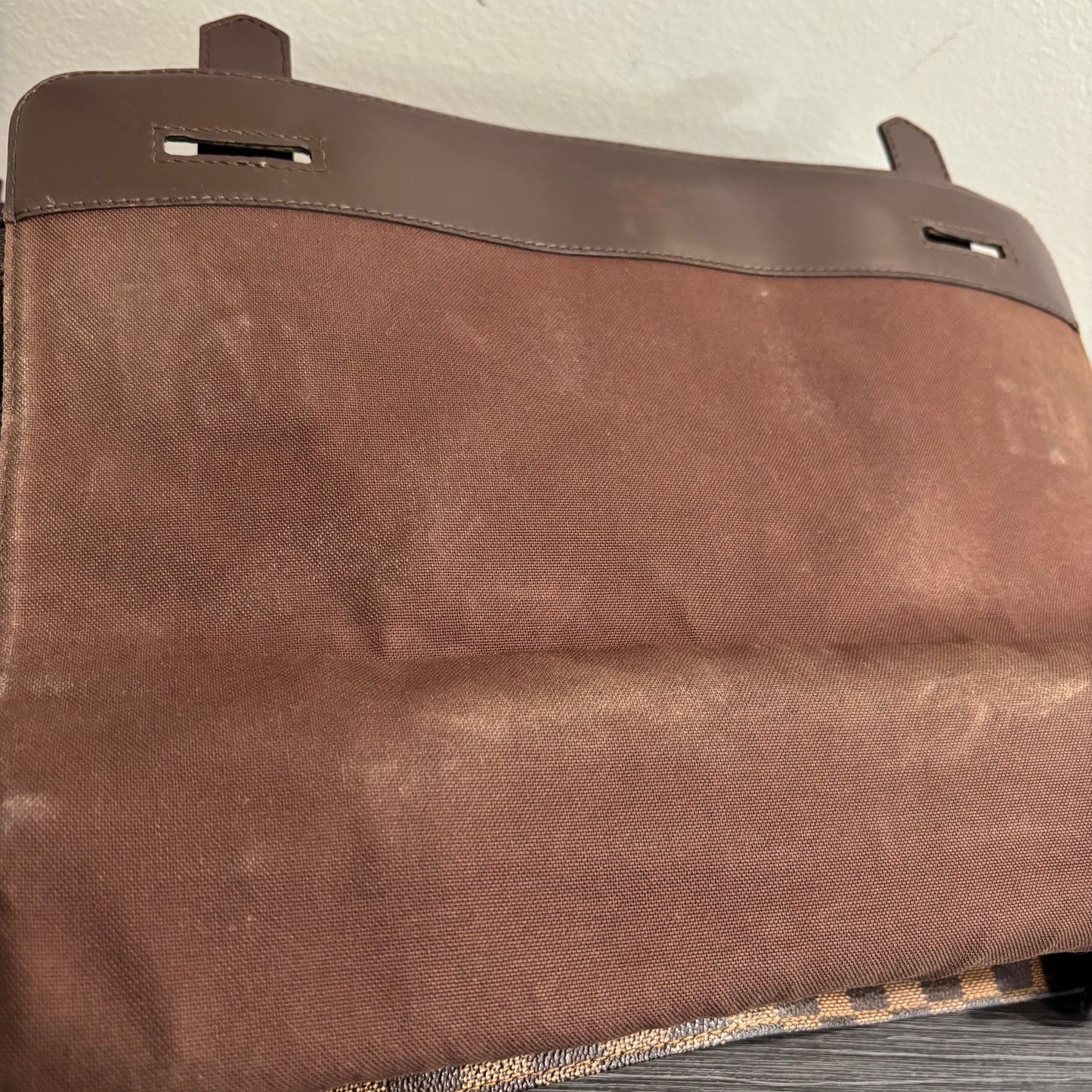 8882 LOUIS VUITTON Damier Broadway Shoulder Bag