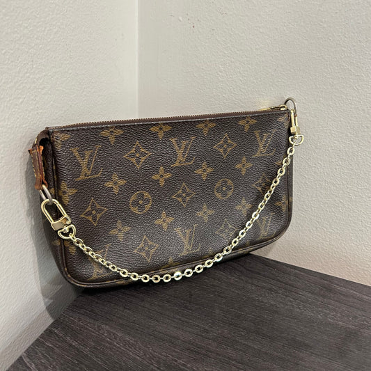 #206 LOUIS VUITTON Pochette