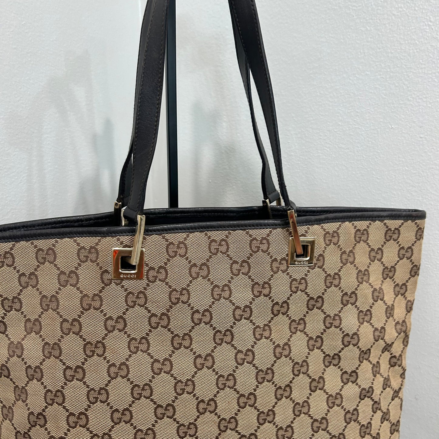 1063 GUCCI Canvas Bucket Tote