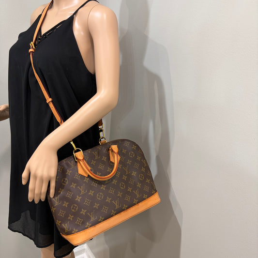 #1110 LOUIS VUITTON Alma PM