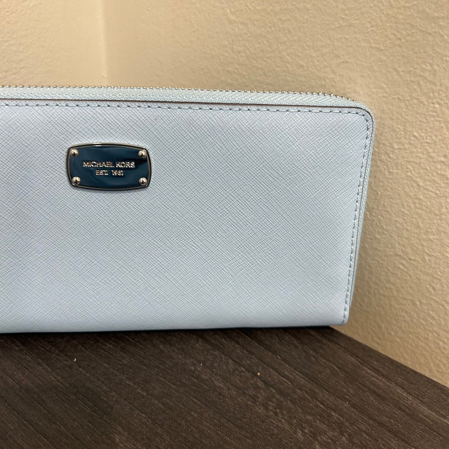 CLEARANCE Michael Kors Zip Wallet